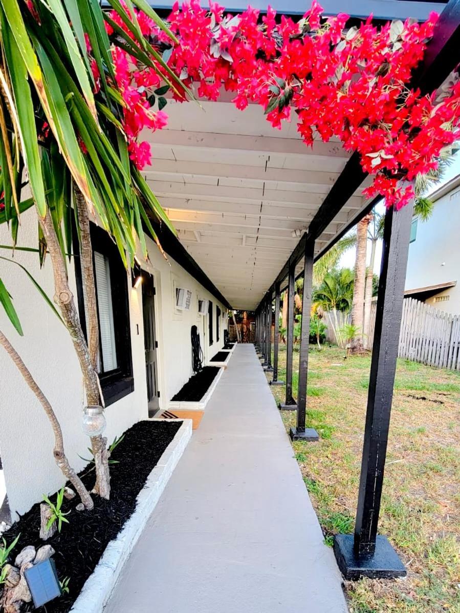 Beach Bungalow By The Sea 1 Cocoa Beach Extérieur photo
